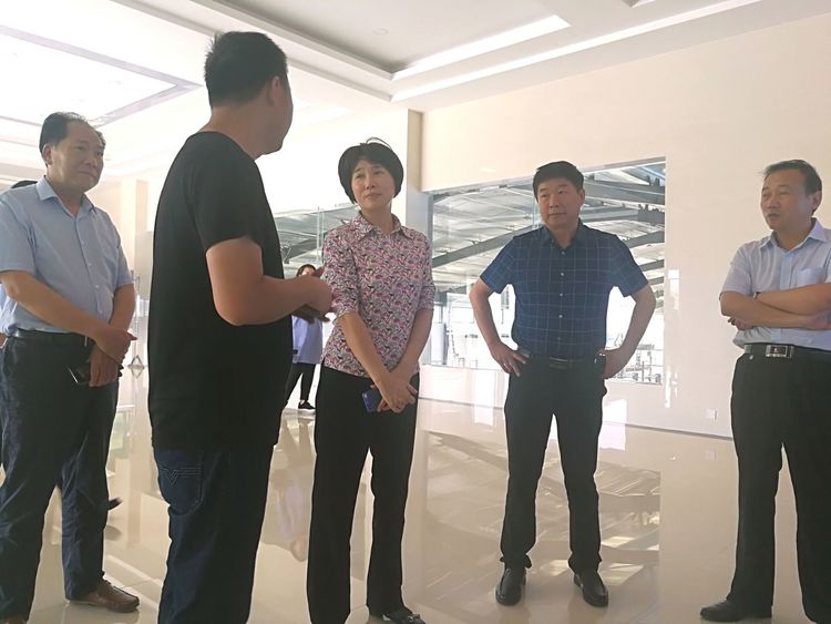 駐馬店市委常委、統(tǒng)戰(zhàn)部長(zhǎng)姚新文 蒞臨花花牛乳業(yè)集團(tuán)總部調(diào)研